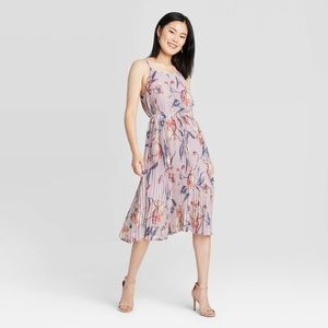 NWT TARGET FLORAL PLEATED MIDI DRESS